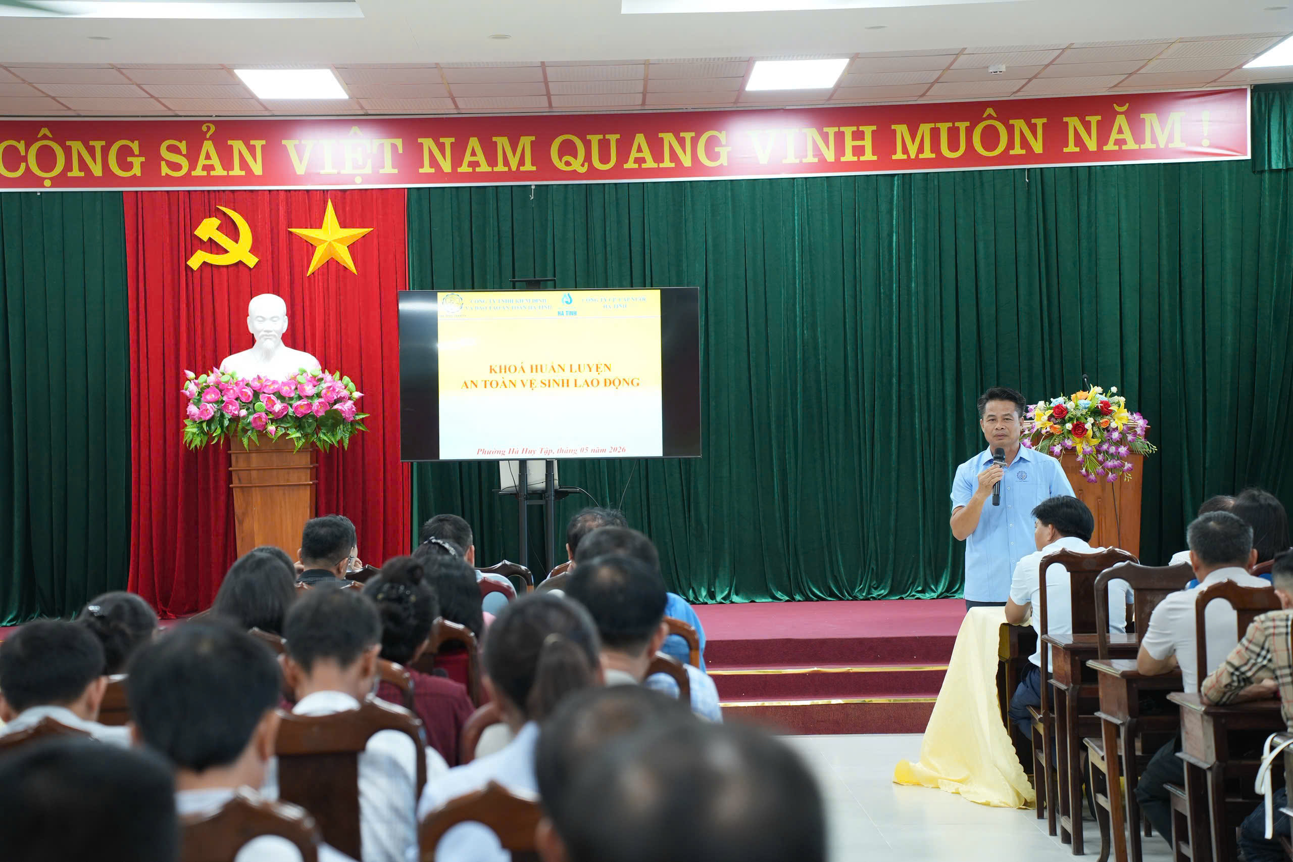 HUẤN LUYỆN AN TOÀN VỆ SINH LAO ĐỘNG CHO CÔNG TY CỔ PHẦN CẤP NƯỚC HÀ TĨNH